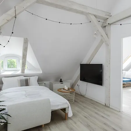 דירה Scandinavian Loft By Bookinghost