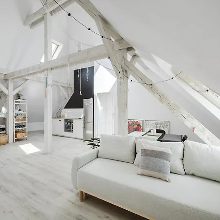 דירה Scandinavian Loft By Bookinghost *